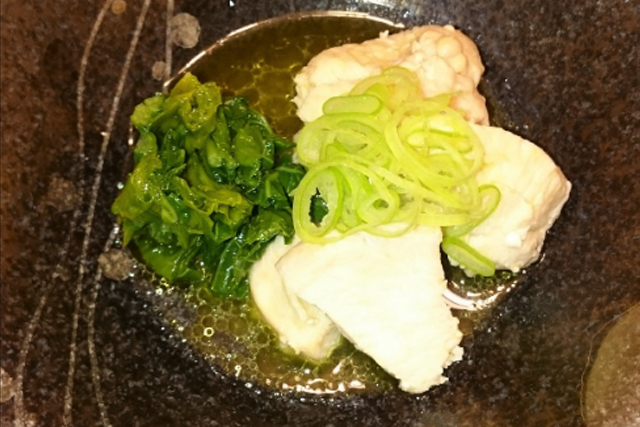 カメリナオイルと日本酒で煮る「鶏胸肉のオイル煮」